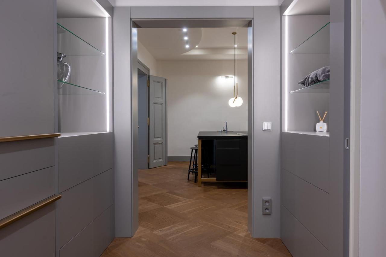 Luxury Old Town Apt, Parking Apartamento Praga Exterior foto